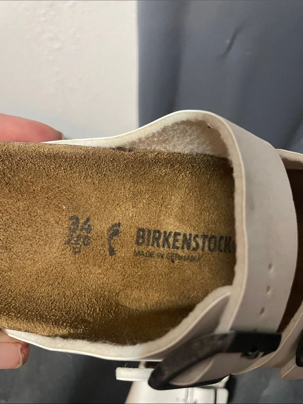 Birkenstock Arizona  White Two-Strap Women’s size 4/34 Sandals Silver Buckle